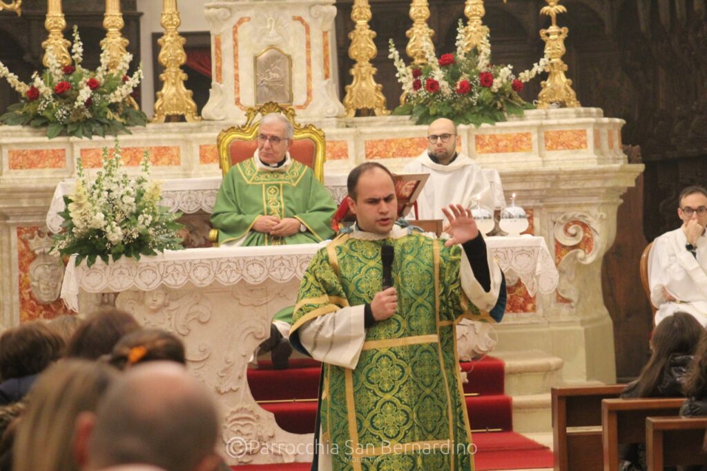 parrocchia san bernardino molfetta - santa messa don Maurizio de Robertis diacono