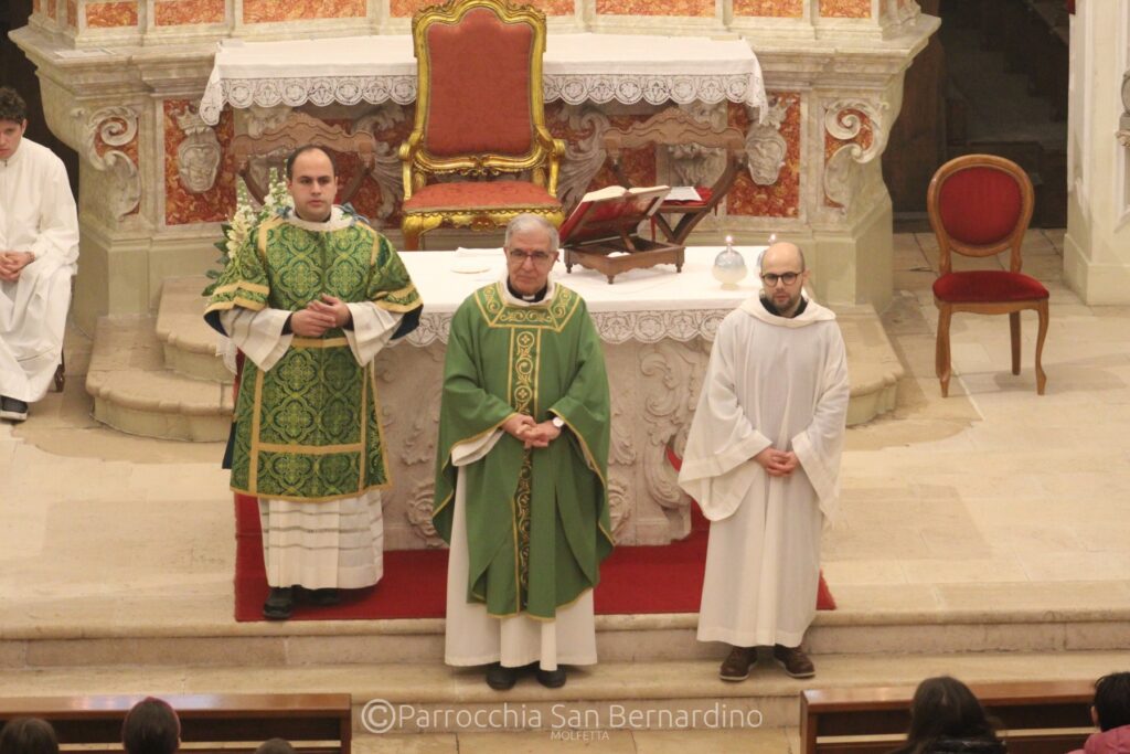 parrocchia san bernardino molfetta - santa messa don Maurizio de Robertis diacono