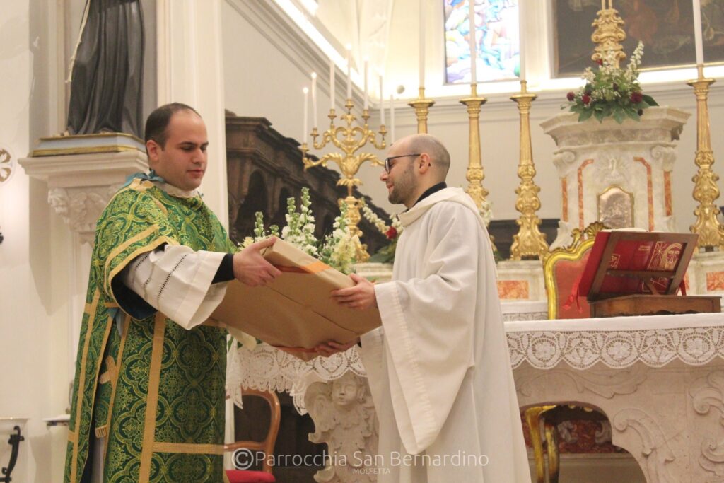 parrocchia san bernardino molfetta - santa messa don Maurizio de Robertis diacono